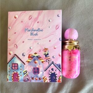 Paris corner marshmallow blush almost new 3.4